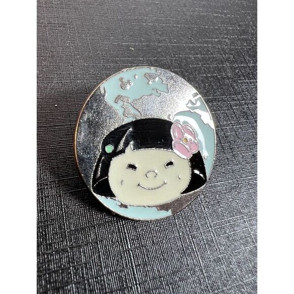 Disney Trading Pin - It's A Small World Asia Hidden Mickey Series 2009 - Picture 3 of 5